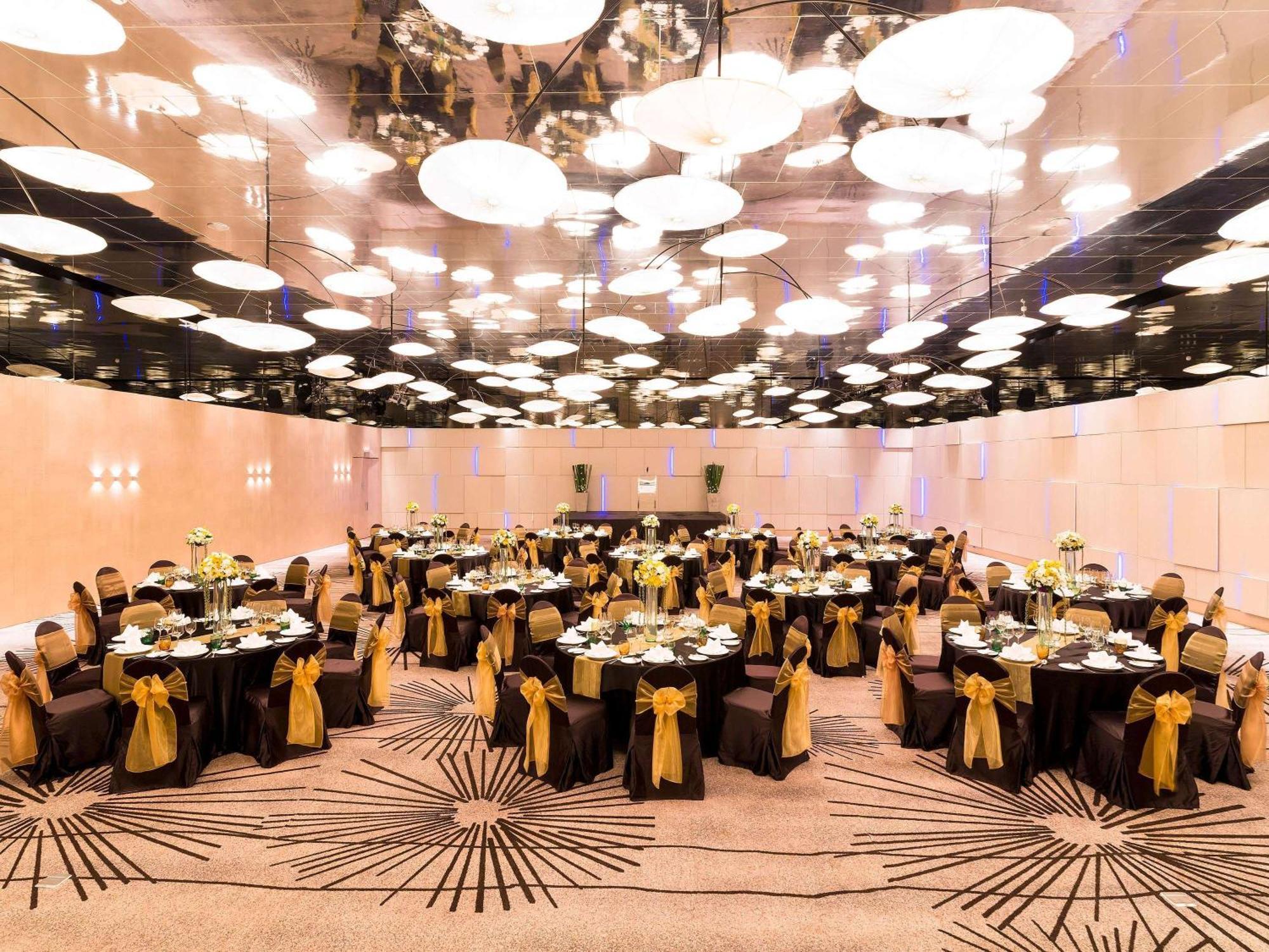 Pullman Pattaya Hotel G Exterior foto The ballroom