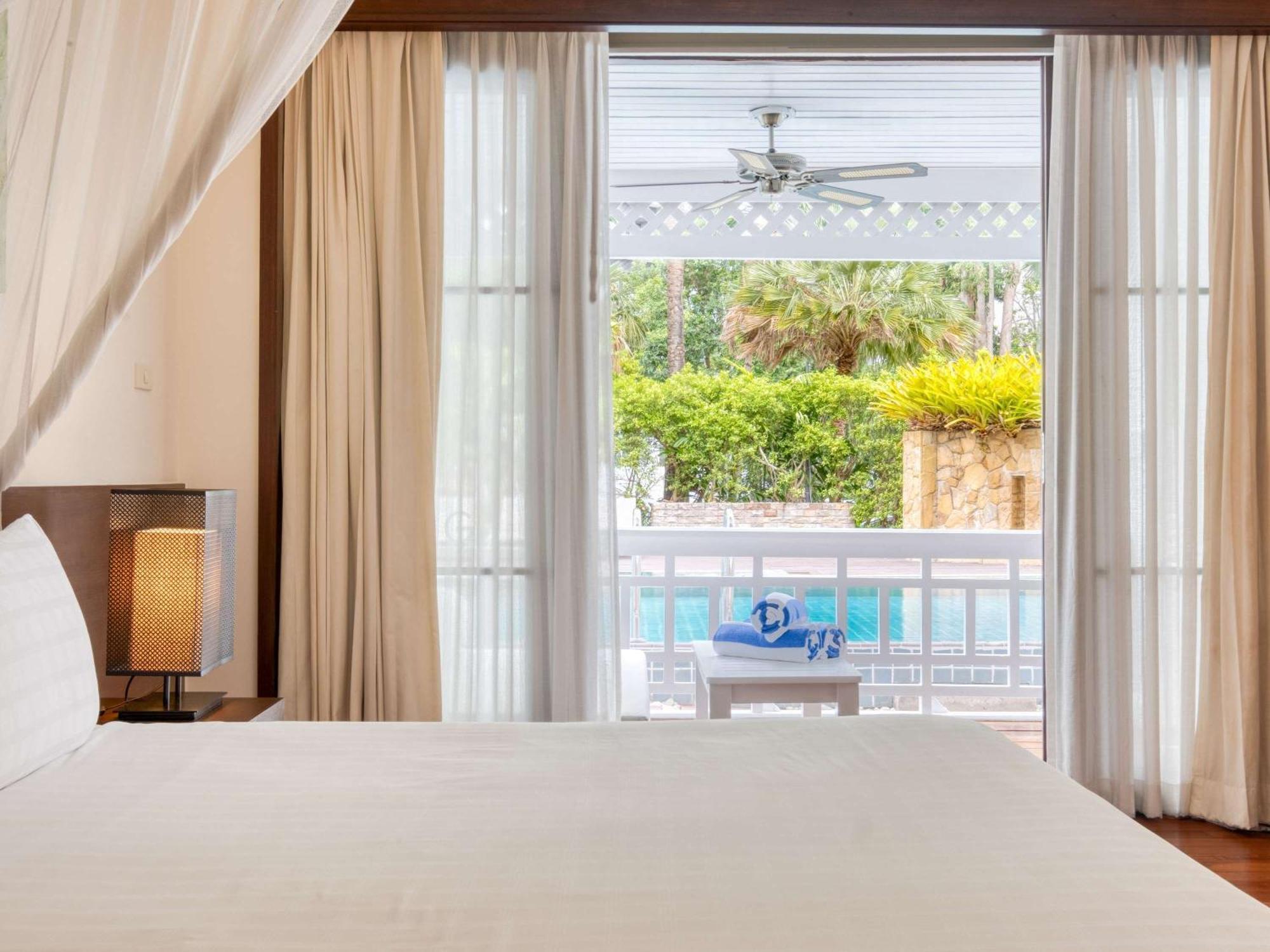 Pullman Pattaya Hotel G Exterior foto A bedroom at the hotel
