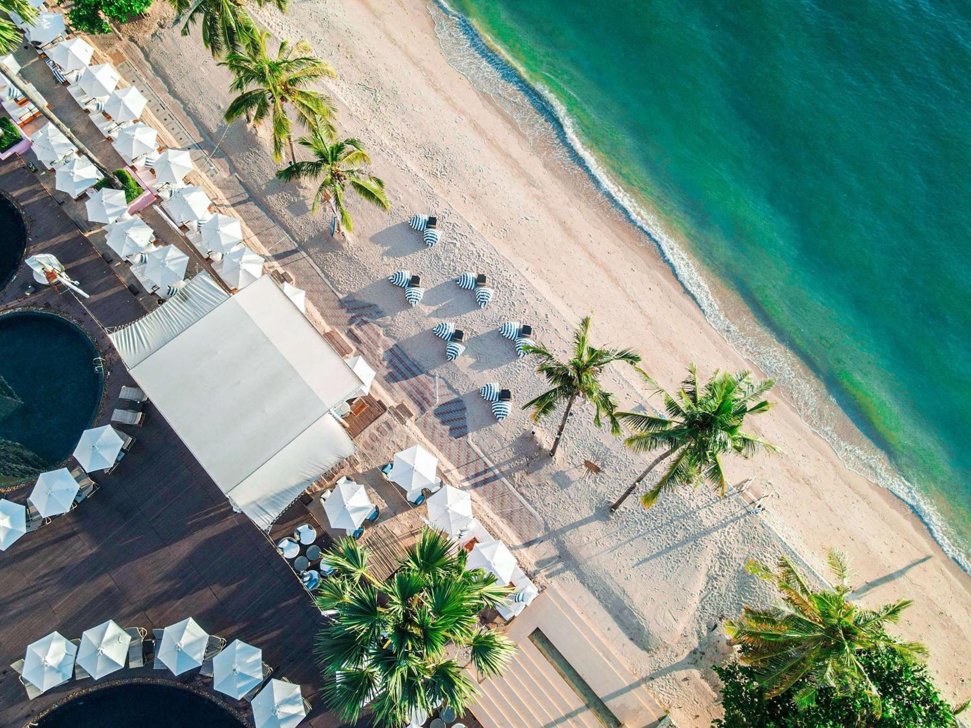 Pullman Pattaya Hotel G Exterior foto Aerial view of the beach at the InterContinental Hotel, 2016